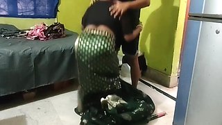 Kaam Wali Bhabhi Ko Pichhe Se Dabocha Fir Apna Lauda Chusaya - Indian Maid Fucked From Behind