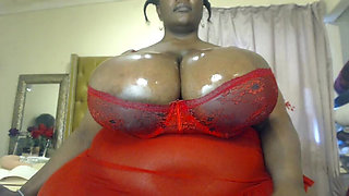 Mature SSBBW Oily Tits Play