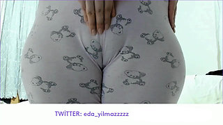Camel Toe - Turkish MILF
