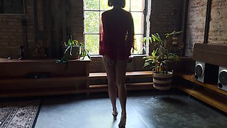 Rich Girls with a Perfect Ass Fucks a Stranger in a Fancy Loft in Nyc - Amateur Sassynadruphus