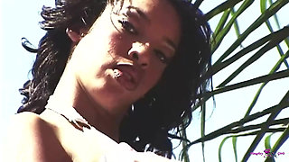 Sexy Black Girl Shows off Her Body and Gets Anal Fucked by His Fat Cock.