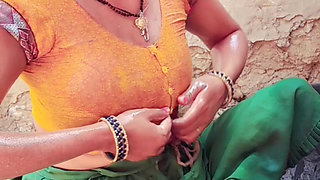 Desi Bhabhi Taking Bath