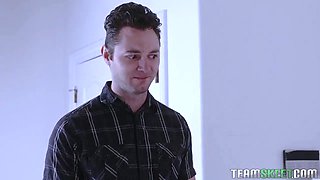Stepbro lets his blonde stepsis eats him and gave him a blowjob!