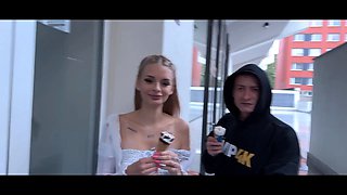 Hunt4k. blonda naomi enjoy tempted a rich man with her giant Natural Tits in front of her bf