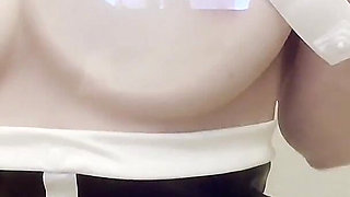 A Sexy Female Secretary with High Heels and Black Stockings Went to Her Boss's House on the Weekend and Was Given a Blowjob