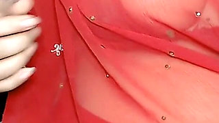 Big Ass Chubby Bhabhi Tries Vibrator in Pussy for the First Time