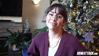 Kitty Valace gifts her pussy to him POV