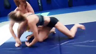 Wrestling girls Czech
