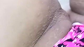 Vecina Colombiana De Gran Chocho Come La Verga De Su Vecino Cuando Su Marido Se Va a Trabajar