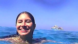 Stunning Girl Swims Nude on Public Beach
