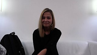 Aneta, casting