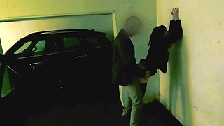 surpris en train de niquer dans le parking