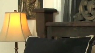 Milf gets ridden by a dick and comes over her pussy