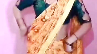 Delhi girl full fun in Her house with her boyfriend