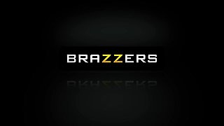 Xtreme Ass Yoga With Erik Everhard, Sierra - Brazzers