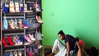 Sessions of pleasure in the chappal shop with Parizadi