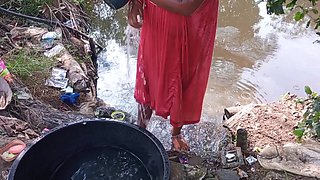 Village Desi Bhabi Taking Bath Outdoor