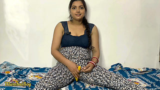 Desi Kusum Bhabhi play sex with Banana fuck by step father sex video