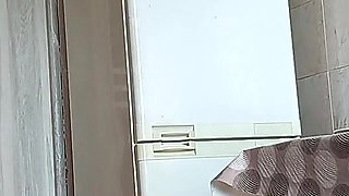 Amateur Couple Has Fun in the Kitchen