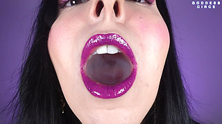 I Am Damn Hot, While I Smoke the Cigar