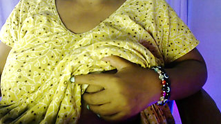 Hot Girl Desi Big Boobs Show and Show Hot Nipple.