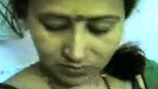 Big-Busted Indian Couple Amateur Sex Tape