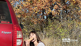 A Super Shapely MILF Fucks an Artificial Cock Sticking to the Body of Her Car
