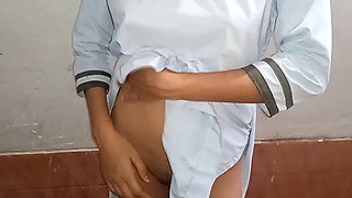 Desi aunty Savitabhabhi078 gets down in her Indian home