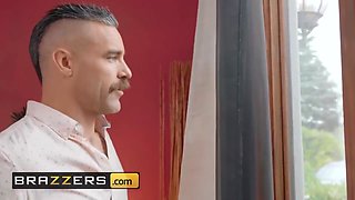Busty Cheating Housewife Craves Dilf With Rachel Starr
