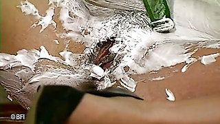 stunning milf shove champaign bottle in her whip creamed pussy