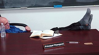 Amateur college teen doggy hardcore