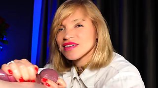 amateur texas blonde flashing boobs on live webcam