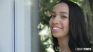 Adorably Sweet Jackie Rogen Loves a Romantic Man and His Big Cum Facial