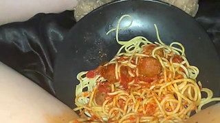 EXTREME HARDCORE FOOD FETISH-KINKY FEMALE MASTURBATION-SAUDI VIRGIN  18 YO ARABIAN SNOWWHITE IN LOS ANGELES BEVERLY HILLS UNITED