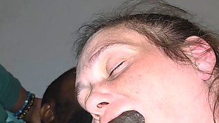 Step Mom Gives Her Favorite Step Son an Amazing Gumjob