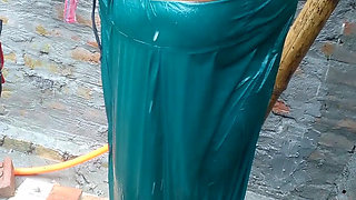 Sadia Is a Very Sexy Girl Shows His Pussy