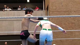 japanese man and woman mixed wrestling