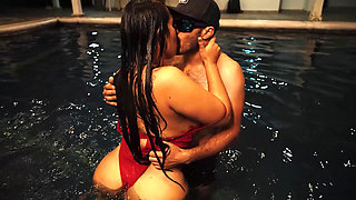 I pay my SWIMMING lessons to the swim instructor with my BIG TITS and I bounce my HUGE ASS on his wet cock