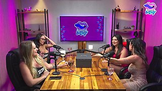 Podcast Turns Suruba! 4 Fucking Hotties, Suck Pussy, Play with Vibrators and Cum Shamelessly Together!