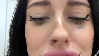 Melissa_crazy russian toilet camwhore