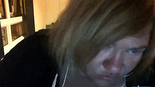 Big-Breasted American Woman on Webcam HD