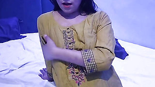 Abbu jaan ne meri chuchi daba daba kar chudai ki