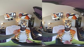 Nora Fox is lion Cheetara - NylonXtreme