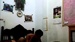 Indonesian Babe Orgasms on Fucking Machine