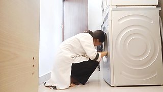 Indian Girl Stuck in Washing Machine the Boy Took Advantage New Sex Video 2025