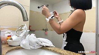 Busty Maid Loves Sliding Her Juicy Pussy Into Nine Inch Tool