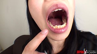 [amateur Girl Series] Amateur Yukari's Selfie of Her Tongue and Inside Her Mouth