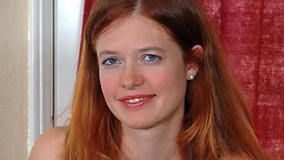 American redhead Cindy spreads her hairy pussy - WeAreHairy