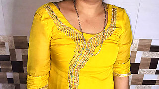 Desi Bhabhi Naina Licks Puffy Pussy - Hot Indian Sister-in-Law Sex
