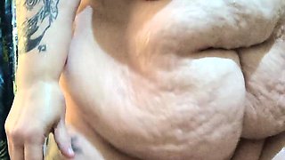 Watching Her Piss a Soapy Dish Cumming a Squirting Mess